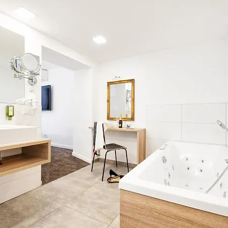 Motel Velden - 24 Checkin Im Zentrum Velden am Wörthersee