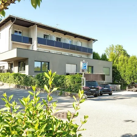 Velden - 24 Checkin Im Zentrum Motel Velden am Woerthersee