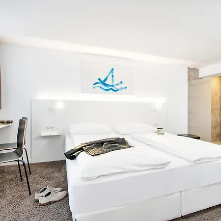 Velden - 24 Checkin Im Zentrum Motel 2*