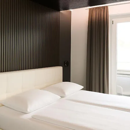 Velden - 24 Checkin Im Zentrum Motel